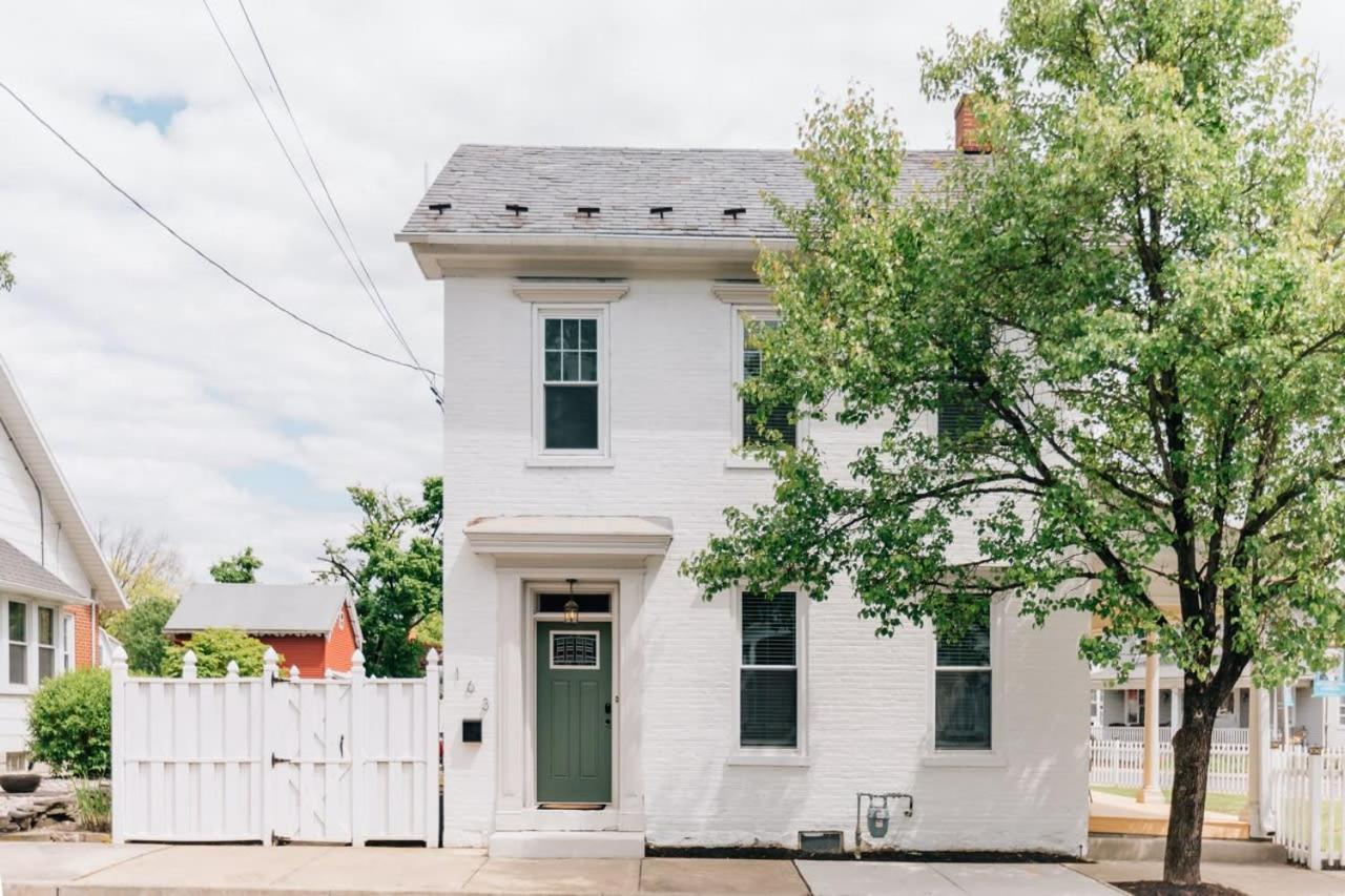 Newly Renovated Vintage Inspired Large 4 Bedroom * Mount Joy